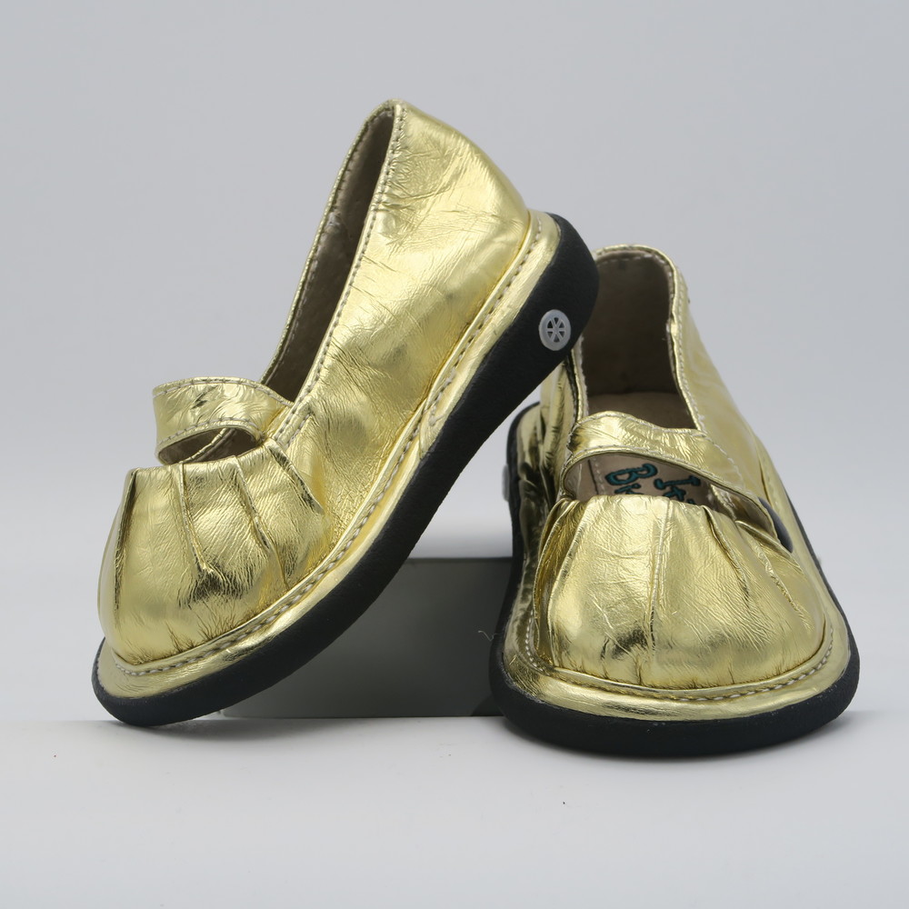 Itzy Bitzy Girls Gold Shoes size: 3 Infant